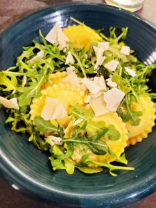 healthy meal ideas lemon ricotta ravioli salad
